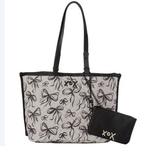 Betsey Johnson Lisa Bow Tote With Pouch New
